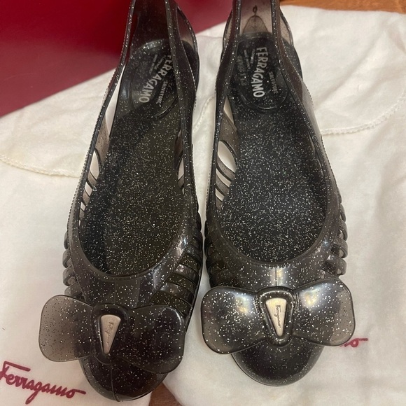 SALVATORE FERRAGAMO black glitter PVC sandals - Picture 3 of 13